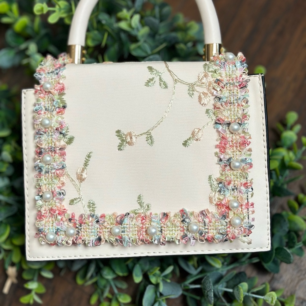 SHEIN purse with adjustable chain/strap - Picture 3 of 3